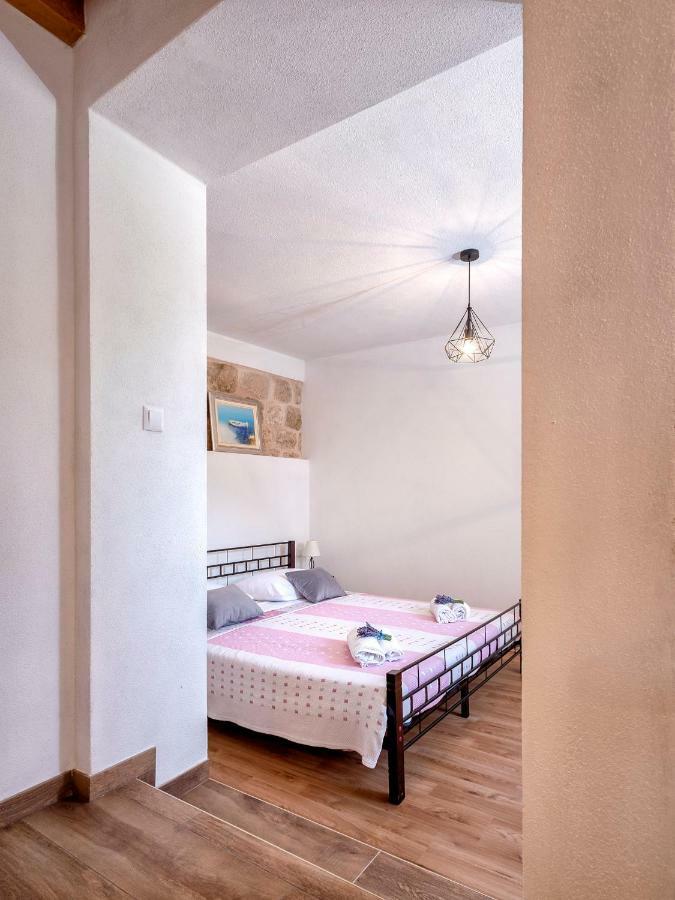 Old Town Apartment Mare هفار المظهر الخارجي الصورة