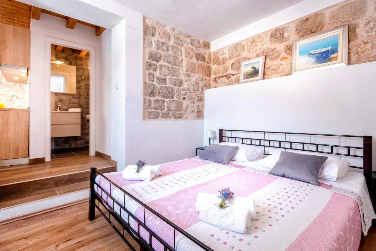 Old Town Apartment Mare هفار المظهر الخارجي الصورة